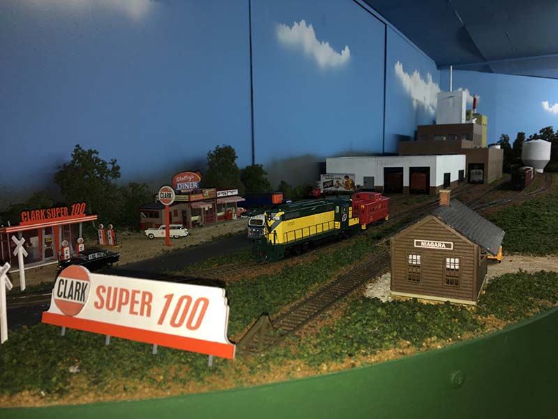 A long view of Niagara, WI